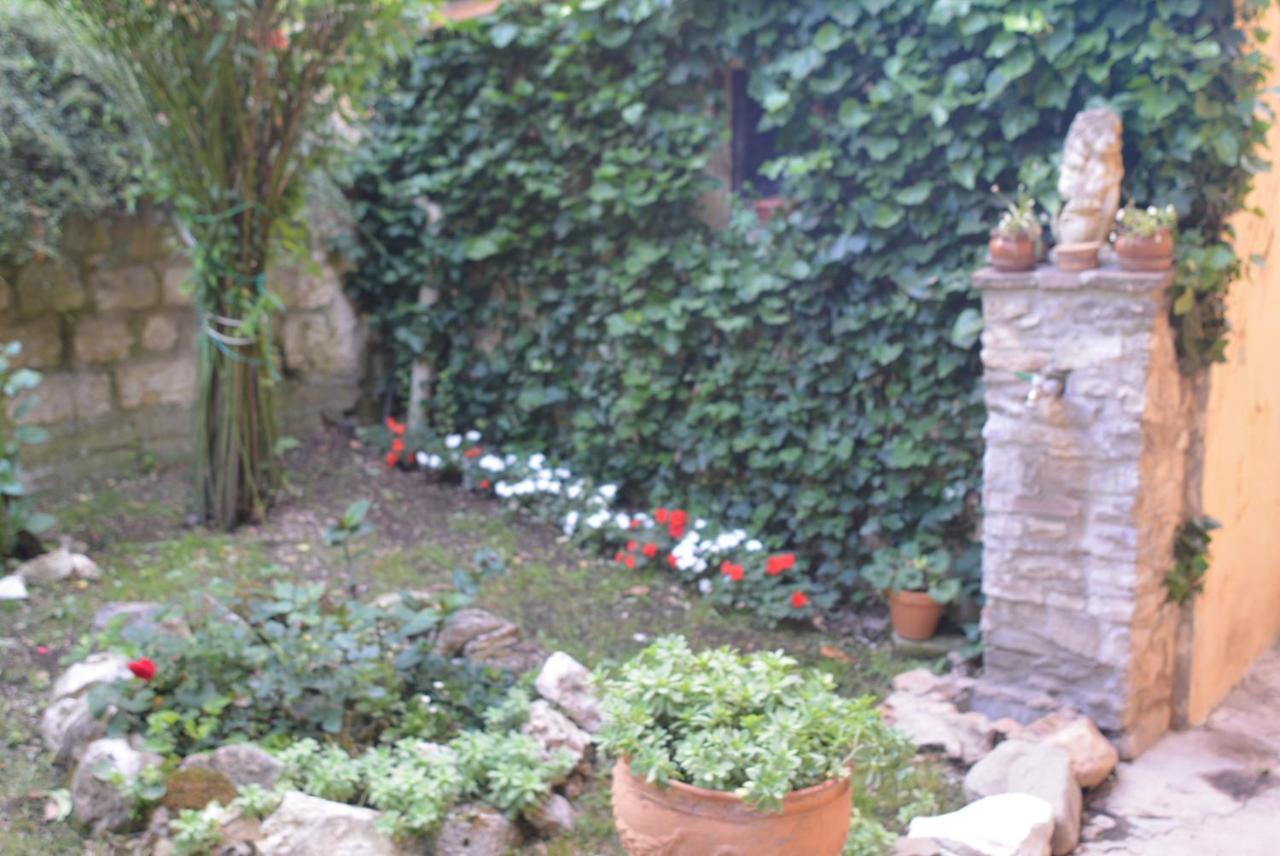 Villa Mischianti 구비오 외부 사진